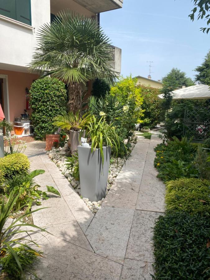 B&B Garda 4U Desenzano del Garda Exterior photo