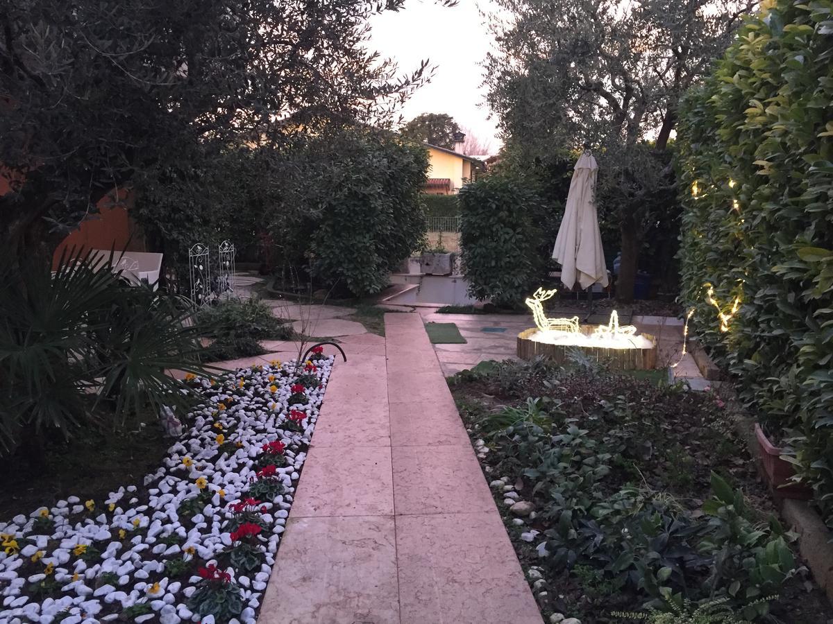 B&B Garda 4U Desenzano del Garda Exterior photo